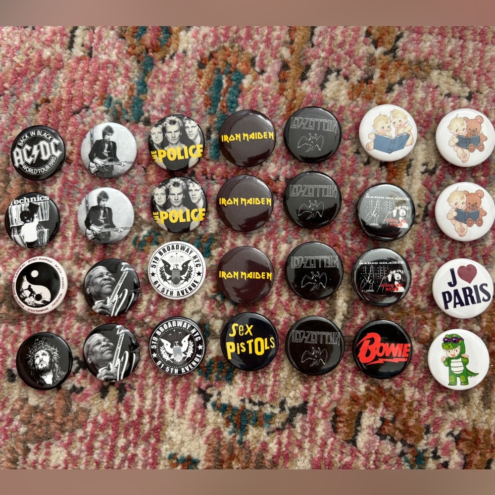 Brandy Melville Button Pins